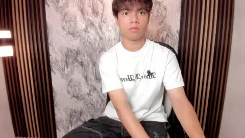Snapshot of honeymoon_sariel chatting on April 2026 02:15:02 PM honeymoon_sariel online show from April 2026 02:15:02 PM