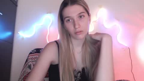 honeyveil online show from March 2026 02:34:01 PM