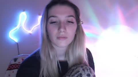 honeyveil online show from April 2026 03:01:02 PM