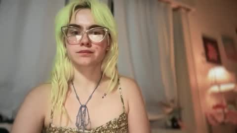 Emi Rose online show from November 2025 07:19:01 AM