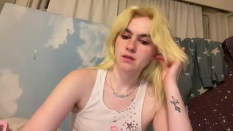 Snapshot of honeyxlimbed chatting on May 2026 03:12:01 AM Emi Rose online show from May 2026 03:12:01 AM