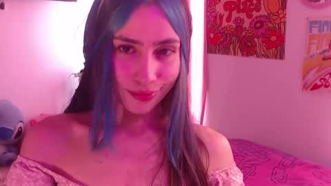 Snapshot of honeyypeaach chatting on December 2024 08:18:01 PM    online show from December 2024 08:18:01 PM