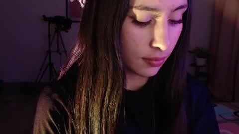 Snapshot of honeyypeaach chatting on February 2025 01:31:02 AM    online show from February 2025 01:31:02 AM