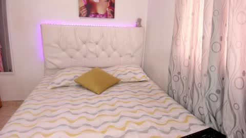 Snapshot of honney_bunny1 chatting on January 2025 03:11:01 PM Andrea online show from January 2025 03:11:01 PM