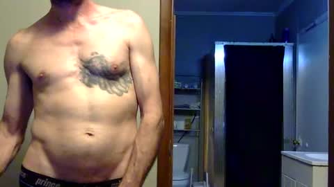 hoodedcricket online show from April 2026 02:48:01 AM