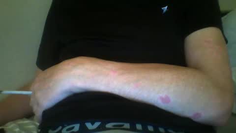 Snapshot of hooper37 chatting on December 2024 01:42:01 AM Hooper39 online show from December 2024 01:42:01 AM