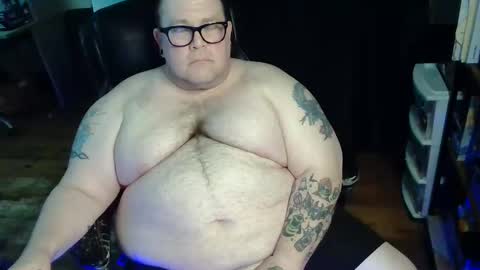 Snapshot of hoosierdaddyxl chatting on May 2026 05:43:01 PM Sir online show from May 2026 05:43:01 PM