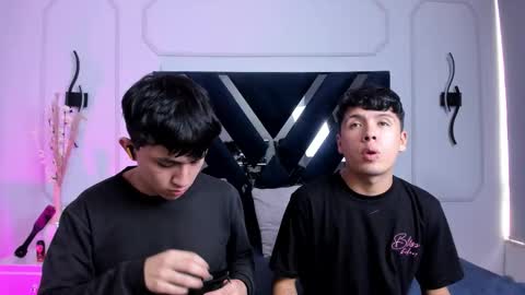 hoot_booys_ online show from March 2026 06:15:01 PM