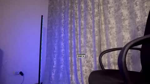 Karina online show from November 2025 04:05:01 PM