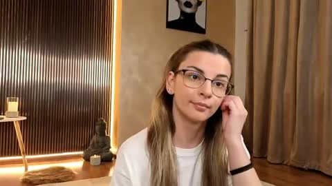 Snapshot of hope_for_fun chatting on May 2026 08:17:01 PM Chloe online show from May 2026 08:17:01 PM