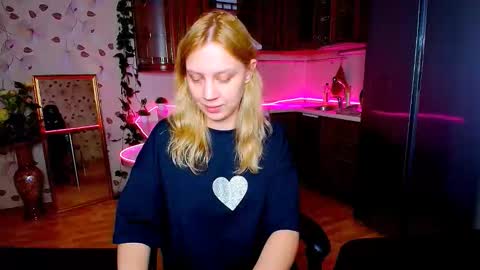 Snapshot of hope_happyyy chatting on October 2025 08:10:01 AM hope happyyy online show from October 2025 08:10:01 AM