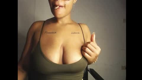 horny_ebonygirl_ online show from April 2026 06:37:01 PM