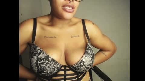horny_ebonygirl_ online show from May 2026 07:43:01 PM