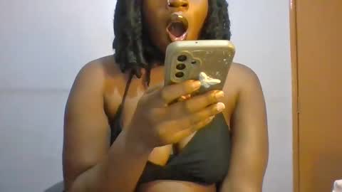 Snapshot of horny_hearts chatting on May 2026 05:57:02 AM phanice online show from May 2026 05:57:02 AM