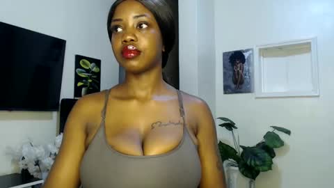 horny_princcess online show from February 2025 07:49:01 PM