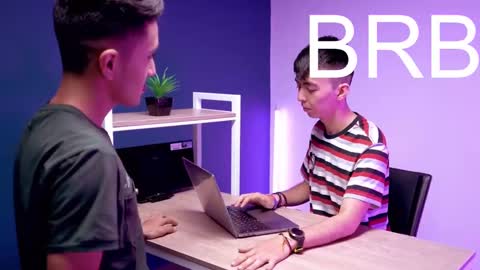 Alex and Camilo online show from February 2025 09:48:02 PM