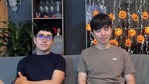 Alex and Camilo online show from October 2025 08:37:02 PM