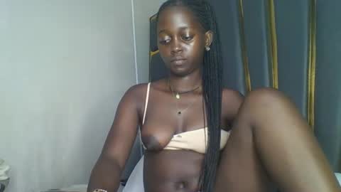 Bella online show from December 2025 05:31:02 PM