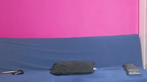 Erika online show from October 2025 01:39:01 PM