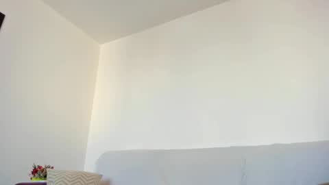 Emma online show from February 2025 09:22:02 AM