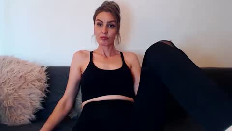 AshlineKatte online show from April 2026 12:29:02 PM