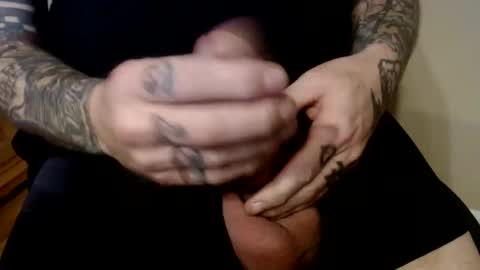 Snapshot of hornyhumpers chatting on January 2025 05:05:01 AM Hornyhumper online show from January 2025 05:05:01 AM