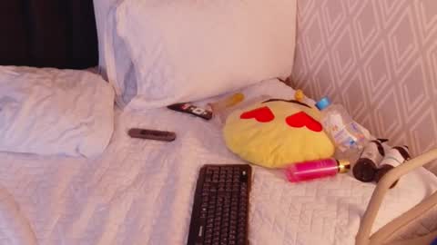 Snapshot of hornylatimommy chatting on October 2025 09:59:01 PM Natasha online show from October 2025 09:59:01 PM