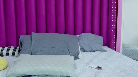 Snapshot of hornylatimommy chatting on December 2025 12:11:02 PM Natasha online show from December 2025 12:11:02 PM