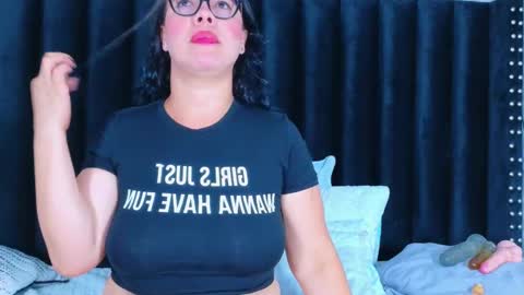 Snapshot of hornylatimommy chatting on February 2026 07:07:01 PM Natasha online show from February 2026 07:07:01 PM