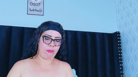 Snapshot of hornylatimommy chatting on February 2026 07:10:01 PM Natasha online show from February 2026 07:10:01 PM