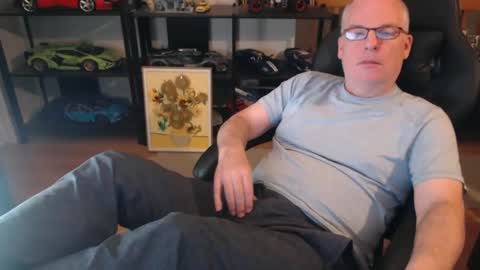 Snapshot of hornynthick70 chatting on March 2025 02:34:01 AM hornynthick70 online show from March 2025 02:34:01 AM