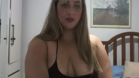 Snapshot of hornywifebbw chatting on January 2026 12:44:02 PM Mary Coelho online show from January 2026 12:44:02 PM