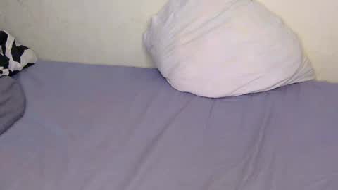 Snapshot of hornyy_cutie chatting on May 2026 12:51:02 AM Its Cora online show from May 2026 12:51:02 AM