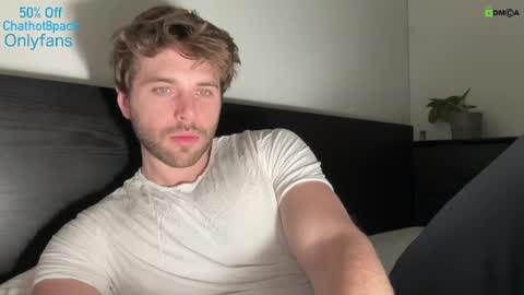 Snapshot of hot8pack01 chatting on January 2025 04:08:01 AM Edward aka Wolf online show from January 2025 04:08:01 AM