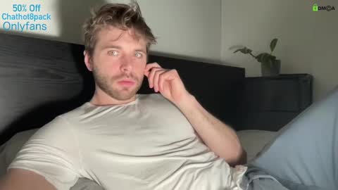 Snapshot of hot8pack01 chatting on March 2025 10:21:01 PM Edward aka Wolf online show from March 2025 10:21:01 PM