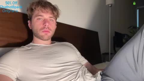 Edward aka Wolf online show from November 2025 09:31:01 PM