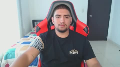 Snapshot of hot__husbands chatting on March 2025 08:54:01 PM hot__husbands online show from March 2025 08:54:01 PM