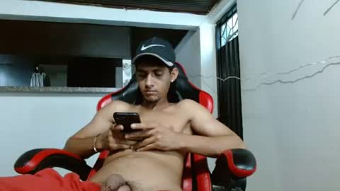 Snapshot of hot__mechanic chatting on June 2026 10:07:01 PM hot__mechanic online show from June 2026 10:07:01 PM