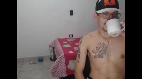 Snapshot of hot_angels___ chatting on December 2024 01:26:02 AM angels online show from December 2024 01:26:02 AM