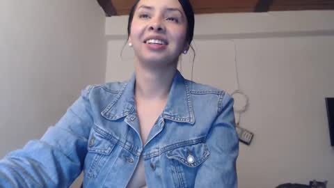 Snapshot of hot_angels___ chatting on September 2025 04:23:01 AM angels online show from September 2025 04:23:01 AM