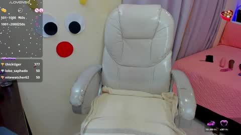 Snapshot of hot_beauty__ chatting on January 2025 11:48:01 AM VALENTINA online show from January 2025 11:48:01 AM