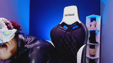 hot chocolate 4u online show from November 2025 12:16:02 PM