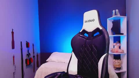 hot chocolate 4u online show from November 2025 12:08:02 PM