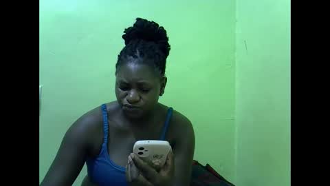 hot_girlly online show from December 2025 05:30:01 PM