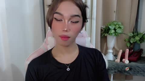 Snapshot of hot_khianna chatting on May 2026 02:37:01 PM Khianna online show from May 2026 02:37:01 PM