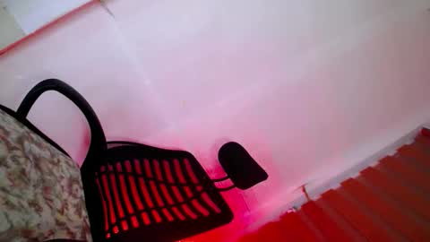Snapshot of hot_laura69 chatting on June 2026 04:41:02 PM just call me laura online show from June 2026 04:41:02 PM