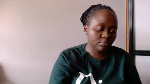 Linah online show from November 2025 09:09:01 AM