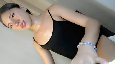 Snapshot of hot_little_angel18 chatting on June 2026 04:23:01 AM hot_little_angel18 online show from June 2026 04:23:01 AM