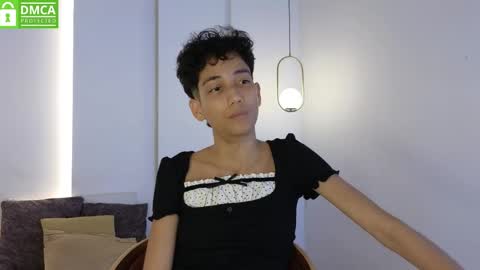 Snapshot of hot_little_bunny chatting on June 2026 09:43:02 PM Alana online show from June 2026 09:43:02 PM