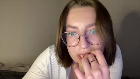 Lina online show from December 2024 06:06:01 PM